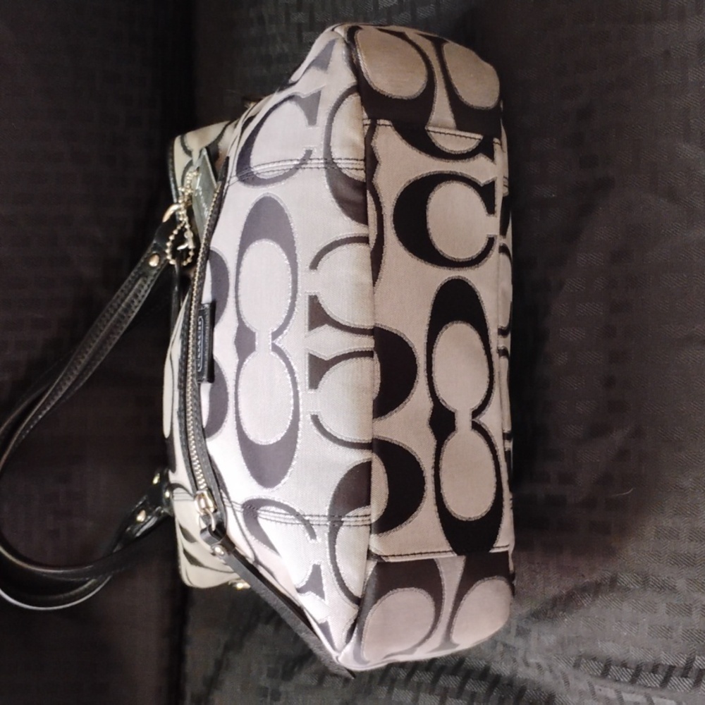Coach F23940 Gray & Black | Like new - Picture 3 of 8
